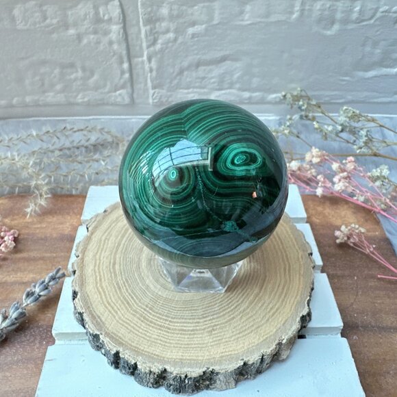 Gorgeous Malachite Sphere from the Congo - Picture 7 of 10